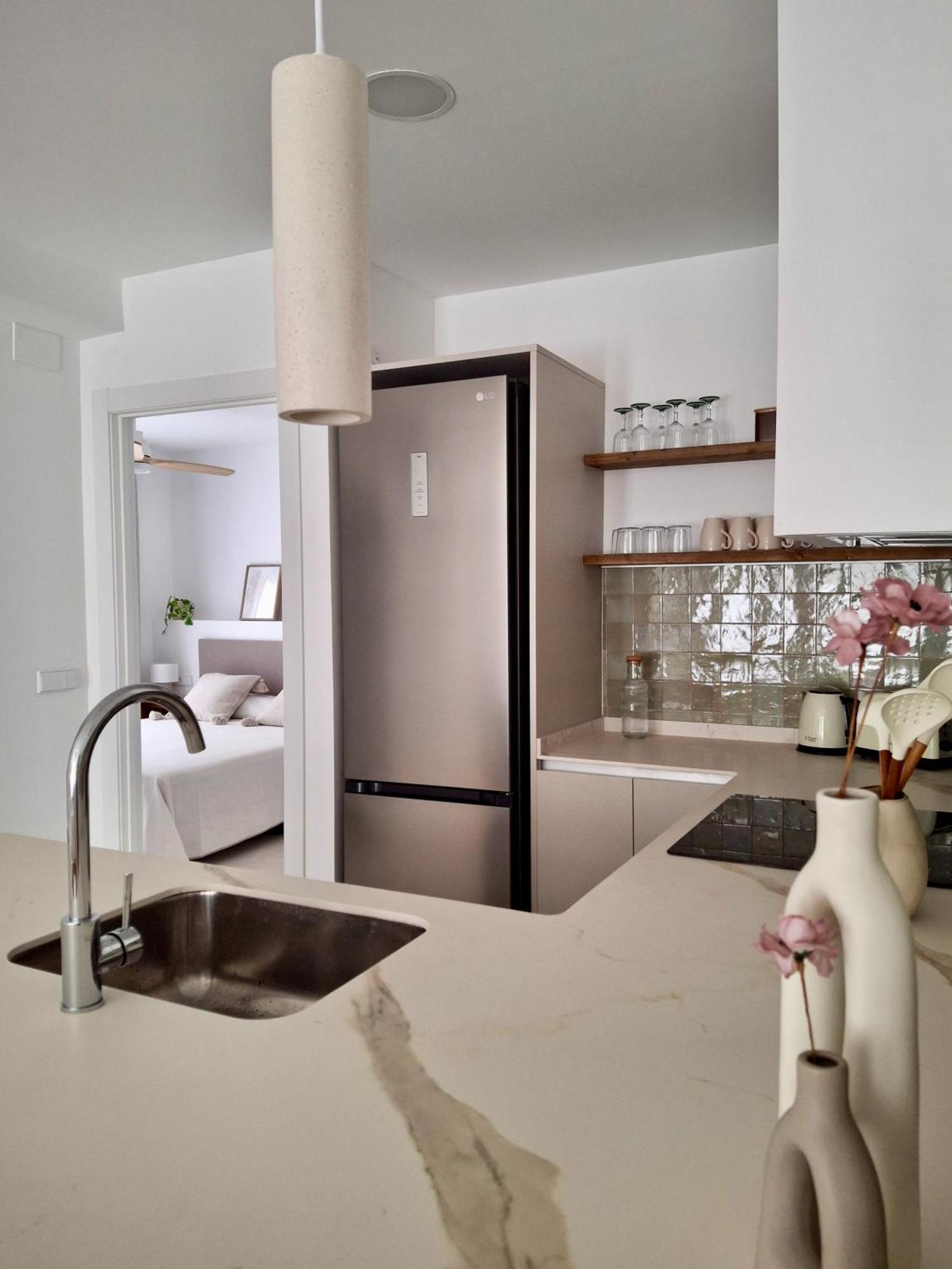 Bonito Apartamento De 2 Habitaciones Cerca De La Estacion Joaquin Sorolla Valencia Exteriör bild